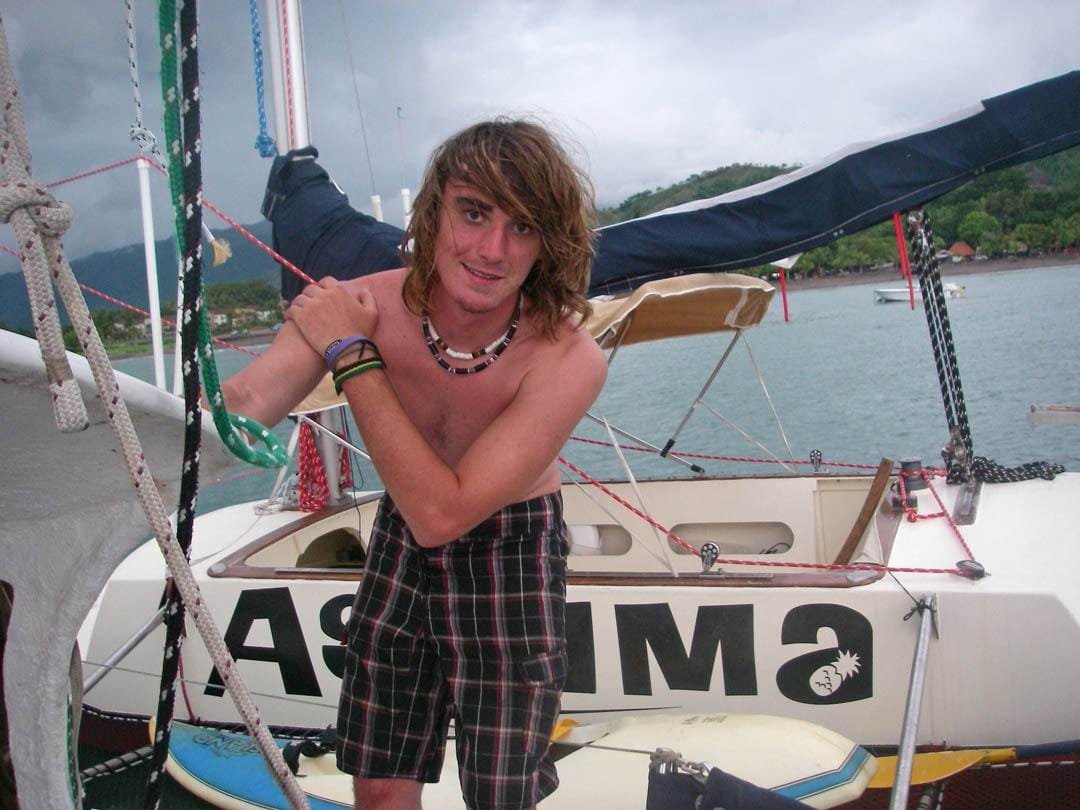 Zac Sunderland Youngest To Sail Around the World Solo