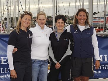 sam-davies-zara-phillips-dame-ellen-macarthur-and-dee-caffari Sam Davies, Zara Phillips, Dame Ellen MacArthur and Dee Caffari At Artemis Challenge (Photo by Mark Lloyd)