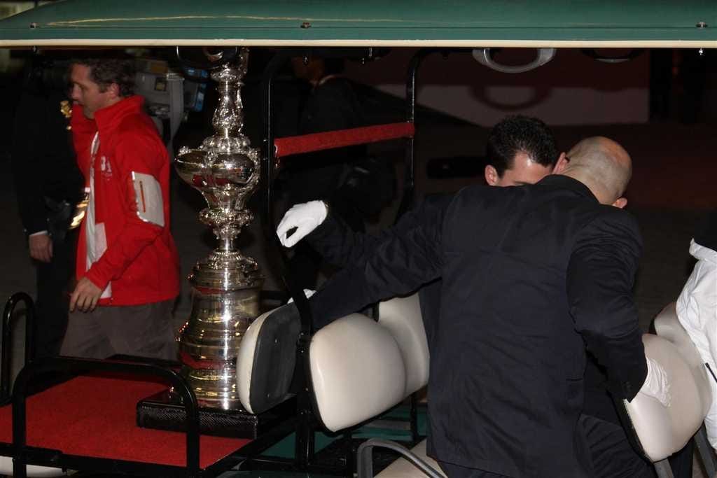 the-cup-arrives The Cup Arrives In Valencia (Photo by Gareth Evans)