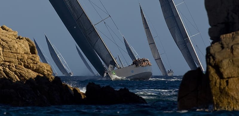 maxi-fleet-upwind-by-carlo-borlenghi Maxi Fleet Upwing (Photo by Rolex / Carlo Borlenghi)